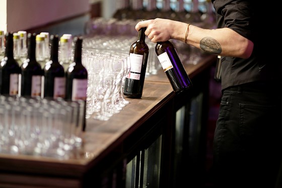 MOBILE BARS: Mobile Bars, Keg Hire, BBQ & Chef Catering